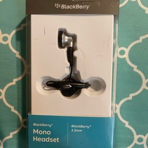 BlackBerry mono headset 3.5mm NWT
